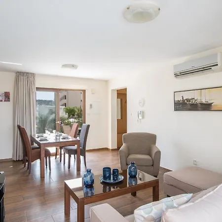 Apartment Na101 *
